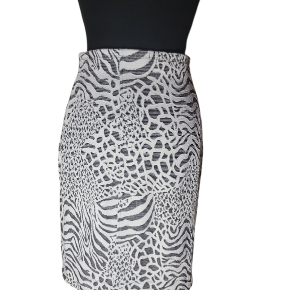 I ❤️ Ronson shimmering animal print pull on pencil skirt size medium - Picture 2 of 6